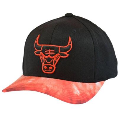 Mitchell & Ness, Herren, Cap, NBA Tie Dye Classic Red Chicago Bulls Snapback Cap - 6HSSFH21HW002-CBUBKRD, Rot, Schwarz, (One Size) Mitchell & Ness, Herren, Cap, NBA Tie Dye Classic Red Chicago Bulls Snapback Cap - 6HSSFH21HW002-CBUBKRD, Rot, Schwarz, (One Size)