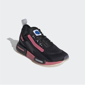 Adidas Damen, Sneakers, NMD R1 Spectoo NASA Core Black (W) Women's Sneakers - FZ3207, Schwarz, (38 2/3) Adidas Damen, Sneakers, NMD R1 Spectoo NASA Core Black (W) Women's Sneakers - FZ3207, Schwarz, (38 2/3)