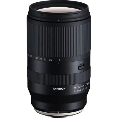 Tamron AF 18-300mm f/3.5-6.3 Di III-A VC (EU) (Fujifilm X, APS-C / DX), Objektiv, Schwarz Tamron AF 18-300mm f/3.5-6.3 Di III-A VC (EU) (Fujifilm X, APS-C / DX), Objektiv, Schwarz