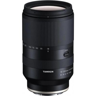 Tamron 18-300mm f/3.5-6.3 Di III-A VC VXD, Sony E (Sony E, APS-C / DX), Objektiv, Schwarz Tamron 18-300mm f/3.5-6.3 Di III-A VC VXD, Sony E (Sony E, APS-C / DX), Objektiv, Schwarz