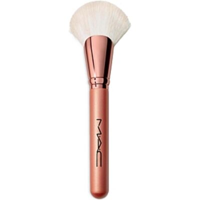 MAC Cosmetics 143S Bronzer Fan Brush - Gesicht & Körper Make-up-Tool MAC Cosmetics 143S Bronzer Fan Brush - Gesicht & Körper Make-up-Tool