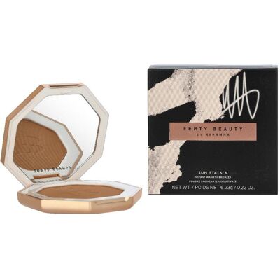 Fenty Beauty, Highlighter + Bronzer, Sun Stalk’r (#03 Private Island, Bronzer, 85 g) Fenty Beauty, Highlighter + Bronzer, Sun Stalk’r (#03 Private Island, Bronzer, 85 g)