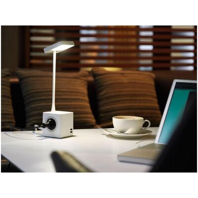 CBS, Tischlampe, Cubert LED Tischleuchte mit USB-Ports und Stromanschlüssen, weiss CBS, Tischlampe, Cubert LED Tischleuchte mit USB-Ports und Stromanschlüssen, weiss