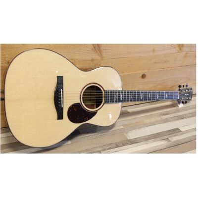 Eastman Guitars Eastman L-Ooss-Qs (Akustik Gitarre, massive AA Quilted Sapele Rücken- und Seitenwände, Massive europäische Fichtendecke, Schlangenholz Rosette), Gitarre Eastman Guitars Eastman L-Ooss-Qs (Akustik Gitarre, massive AA Quilted Sapele Rücken- und Seitenwände, Massive europäische Fichtendecke, Schlangenholz Rosette), Gitarre
