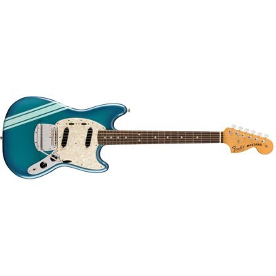 Fender Vintera II 70s Mustang RW Competition Burgundy elektrische gitaar met deluxe gigbag (E-Gitarre, Alder, Mahagoni, Rosewood), Gitarre, Braun Fender Vintera II 70s Mustang RW Competition Burgundy elektrische gitaar met deluxe gigbag (E-Gitarre, Alder, Mahagoni, Rosewood), Gitarre, Braun