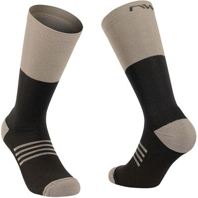 Northwave, Unisex, Sportsocken, Extreme Pro High Sock (40 - 43.50), Braun, Schwarz Northwave, Unisex, Sportsocken, Extreme Pro High Sock (40 - 43.50), Braun, Schwarz