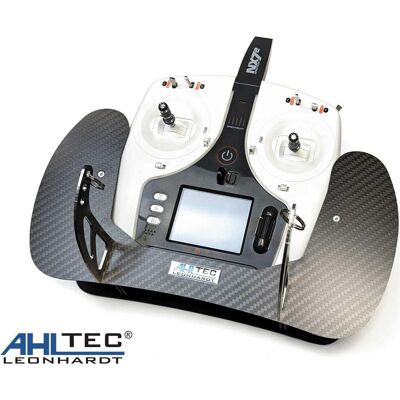 AHLtec Senderpult Spektrum NX7e Carbon mit Standard Senderpultbügel, ohne Handauflage AHLtec Senderpult Spektrum NX7e Carbon mit Standard Senderpultbügel, ohne Handauflage