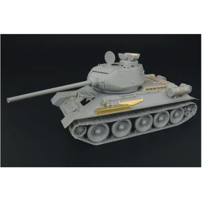 Hauler T-34-85 1944 Angle-Jointed Turret Hauler T-34-85 1944 Angle-Jointed Turret