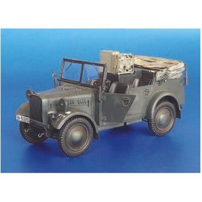 Plus Model Kfz. 2 Stoewer Funkwagen Plus Model Kfz. 2 Stoewer Funkwagen