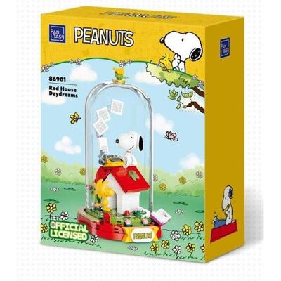 Pantasy Peanuts Snoopy Red House Daydreams Pantasy Peanuts Snoopy Red House Daydreams