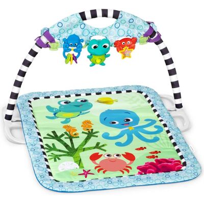 Baby Einstein, Krabbeldecke + Spielbogen, Neptune's Discovery Reef™ Aktivitätsmatte und Spielzeugbogen zum mitnehmen Baby Einstein, Krabbeldecke + Spielbogen, Neptune's Discovery Reef™ Aktivitätsmatte und Spielzeugbogen zum mitnehmen