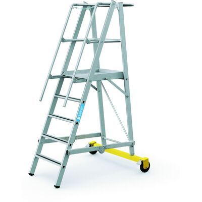 Zarges Klappbare Aluminium-Plattformleiter - 5 Stufen, 1,3 m Zarges Klappbare Aluminium-Plattformleiter - 5 Stufen, 1,3 m