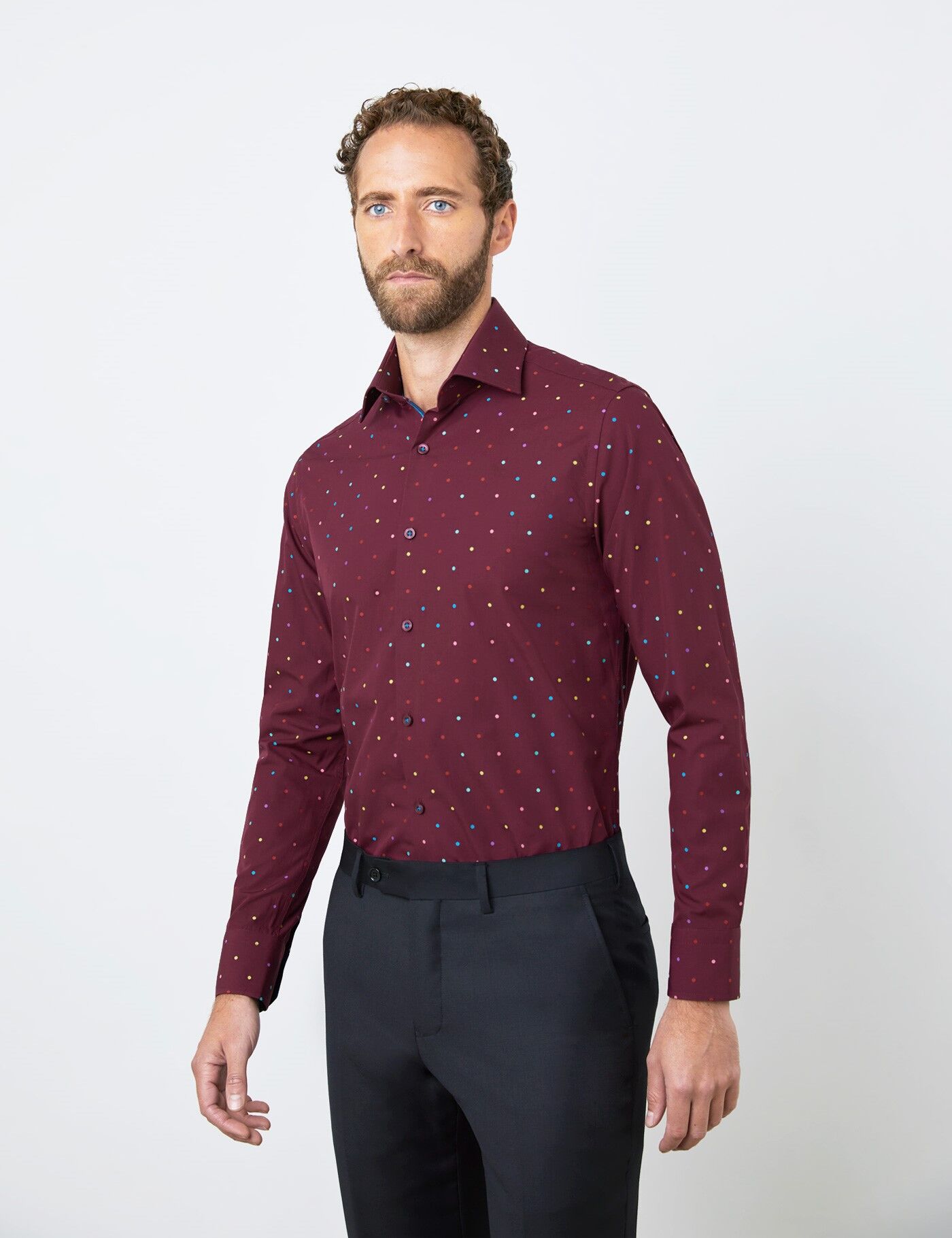 Hawes & Curtis Men's Jacquard Small Spots Piccadilly Relaxed Slim Fit Shirt in Burgundy   Low Collar   Single Cuff   Hawes & Curtis