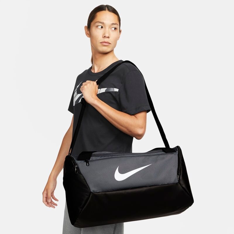 Nike Brasilia 9.5 Training Duffel Bag (Small, 41L) - Grey - size: ONE SIZE