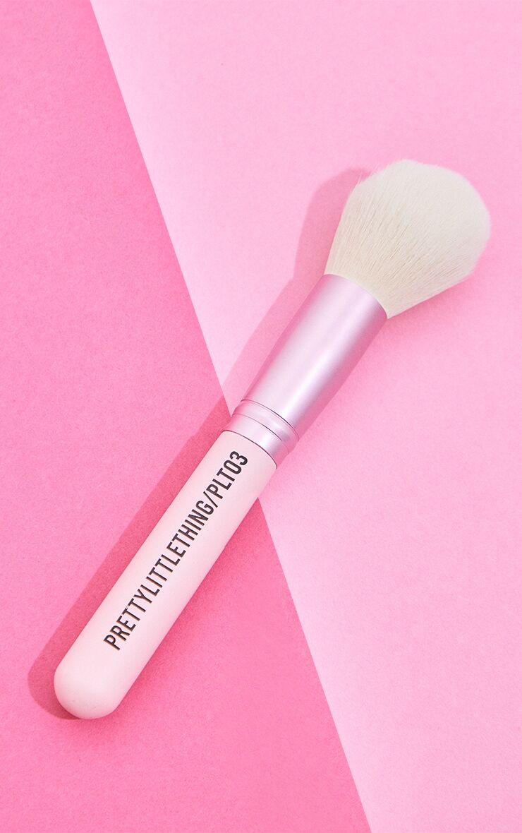 PRETTYLITTLETHING Soft Definer Bronzer Brush PLT03