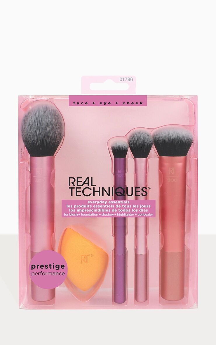 Real Techniques Everyday Essentials Brush Set  - Silver - Size: One Size