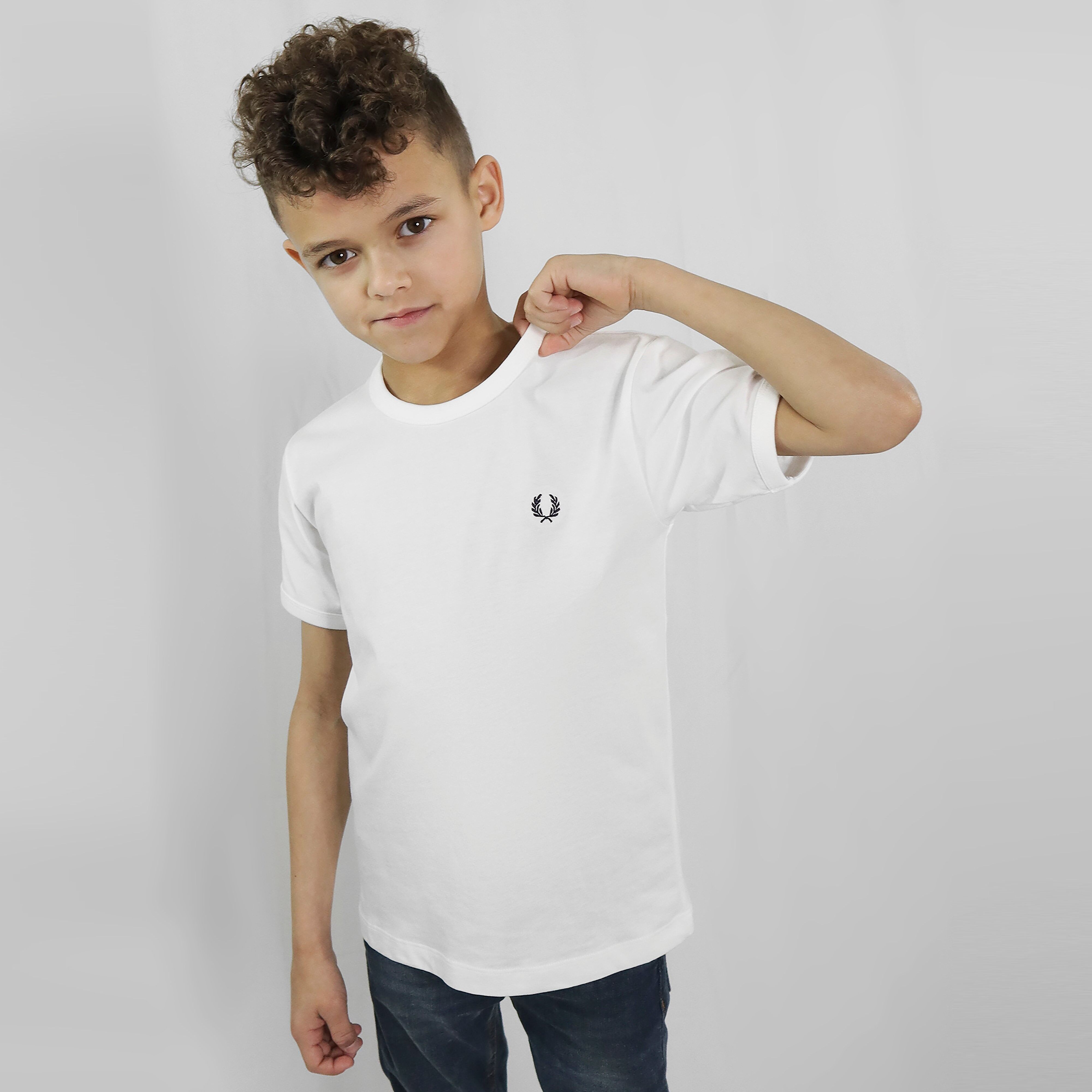 Fred Perry Laurel Wreath Small Laurel T-shirt Junior - White  size: 2-3Y