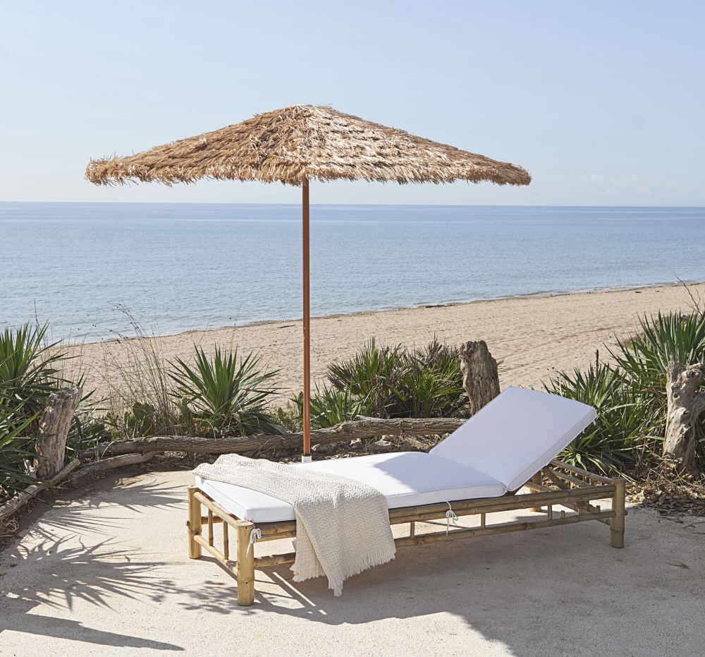 Maisons du Monde Parasol en métal imitation bois avec franges coloris naturel