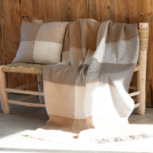 Housse de coussin beija beige 45 x 45 cm - Mondial Tissus Housse de coussin beija beige 45 x 45 cm - Mondial Tissus