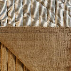 Tissu matelassé rayures ocre et écru envers ocre - DOMOTEX - Mondial Tissus Tissu matelassé rayures ocre et écru envers ocre - DOMOTEX - Mondial Tissus