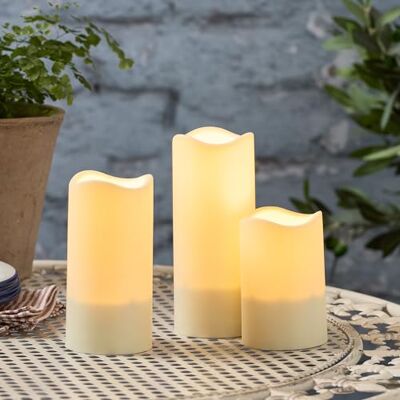 Lights4fun Lot de 3 Bougies Solaires avec LED Blanc Chaud Flamme Vacillante Décoration Étanche pour Jardin Balcon Patio Extérieur Lights4fun Lot de 3 Bougies Solaires avec LED Blanc Chaud Flamme Vacillante Décoration Étanche pour Jardin Balcon Patio Extérieur