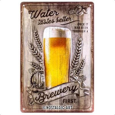 ART Plaque vintage, Water Tastes Better – Idée de cadeau pour fans de bière, en métal, Design rétro pour la décoration, 20 x 30 cm ART Plaque vintage, Water Tastes Better – Idée de cadeau pour fans de bière, en métal, Design rétro pour la décoration, 20 x 30 cm