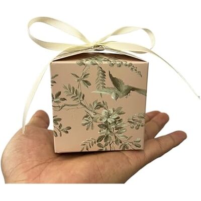 GMGQJST Boîtes à souvenirs de mariage carrées pour mariage avec nœud de fleurs rétro, boîte d'emballage exquise pour bonbons pour fête d'anniversaire, fournitures de décoration (couleur 9,20 pièces) GMGQJST Boîtes à souvenirs de mariage carrées pour mariage avec nœud de fleurs rétro, boîte d'emballage exquise pour bonbons pour fête d'anniversaire, fournitures de décoration (couleur 9,20 pièces)