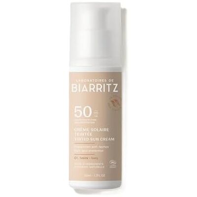 Laboratoire de Biarritz Laboratoires de Biarritz Crème solaire teintée pour le visage Ivoire Certifié Bio SPF50 Hydratée, mate pour un éclat sain 50 ml Made in France Laboratoire de Biarritz Laboratoires de Biarritz Crème solaire teintée pour le visage Ivoire Certifié Bio SPF50 Hydratée, mate pour un éclat sain 50 ml Made in France