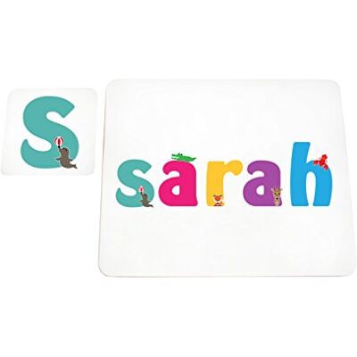 Little Helper Napperon avec Coaster Style Illustratif Coloré avec le Nom de Jeune Fille Sarah Little Helper Napperon avec Coaster Style Illustratif Coloré avec le Nom de Jeune Fille Sarah