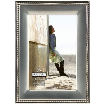 Malden International Designs Cadre photo classique en métal argenté avec perles argentées 2 tons 10 x 15 cm, argenté Malden International Designs Cadre photo classique en métal argenté avec perles argentées 2 tons 10 x 15 cm, argenté