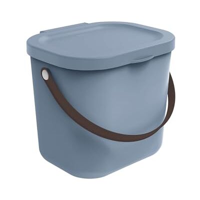 Rotho Babydesign YUMA Mini Diaper Pail – Poubelle à couches en plastique recyclé, hygiénique et écologique – avec couvercle et poignée de transport, bleue, 6 litres Rotho Babydesign YUMA Mini Diaper Pail – Poubelle à couches en plastique recyclé, hygiénique et écologique – avec couvercle et poignée de transport, bleue, 6 litres