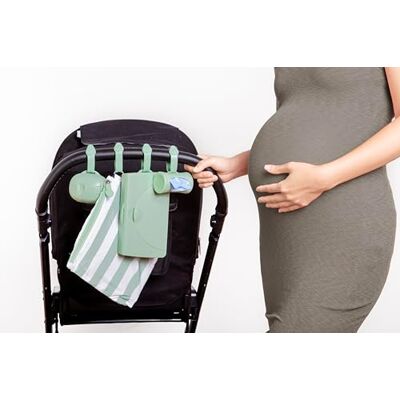 Ubbi Ensemble cadeau de couches On-the-Go, comprend un matelas à langer et un sac, un distributeur de lingettes, un porte-tétine et un distributeur de sacs, essentiels pour nouveau-né, sauge Ubbi Ensemble cadeau de couches On-the-Go, comprend un matelas à langer et un sac, un distributeur de lingettes, un porte-tétine et un distributeur de sacs, essentiels pour nouveau-né, sauge