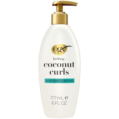 OGX Locking + Coconut Curls Crème sèche à l'air libre pour cheveux bouclés Avec de l'huile de noix de coco et du beurre de karité, améliore les boucles et réduit les frisottis, pour des styles doux OGX Locking + Coconut Curls Crème sèche à l'air libre pour cheveux bouclés Avec de l'huile de noix de coco et du beurre de karité, améliore les boucles et réduit les frisottis, pour des styles doux
