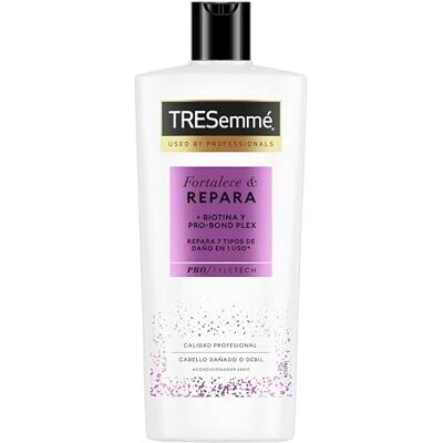 TRESemmé Après-shampoing Répare & Renforce pour cheveux abîmés ou faibles avec Biotine, protège contre 7 dommages capillaires 685ml TRESemmé Après-shampoing Répare & Renforce pour cheveux abîmés ou faibles avec Biotine, protège contre 7 dommages capillaires 685ml