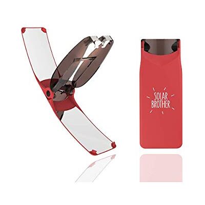 Brother – Briquet Solaire Suncase Gear – Étui bi-énergie Unique : allumage Solaire instantané ou allumage au gaz Traditionnel – Waterproof & Windproof — Innovation française brevetée – (Rouge) Brother – Briquet Solaire Suncase Gear – Étui bi-énergie Unique : allumage Solaire instantané ou allumage au gaz Traditionnel – Waterproof & Windproof — Innovation française brevetée – (Rouge)