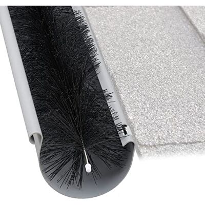 Relaxdays Brosse de gouttière, 400 x 10 cm, protection contre les feuilles, les oiseaux et les martres, chenille en plastique, noire Relaxdays Brosse de gouttière, 400 x 10 cm, protection contre les feuilles, les oiseaux et les martres, chenille en plastique, noire