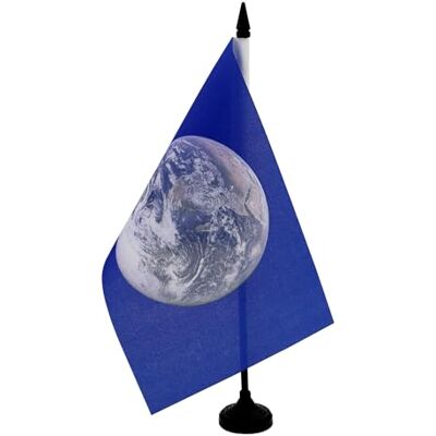 AZ FLAG Drapeau De Table Planète Terre 21x14 cm Petit Drapeau Terrien De Bureau 100% Polyester Avec Hampe De 25cm Et Socle En Plastique Noir AZ FLAG Drapeau De Table Planète Terre 21x14 cm Petit Drapeau Terrien De Bureau 100% Polyester Avec Hampe De 25cm Et Socle En Plastique Noir