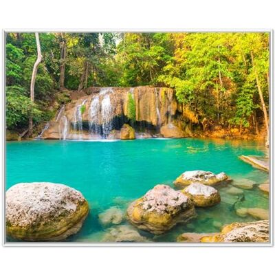 Wallario Poster cascade paradisiaque de qualité supérieure avec cadre blanc 40 x 50 cm Wallario Poster cascade paradisiaque de qualité supérieure avec cadre blanc 40 x 50 cm