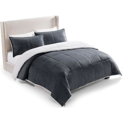 UGG Blissful Parure de lit réversible avec 2 taies d'oreiller – Couette blanche duveteuse et chaude – Literie alternative au duvet hypoallergénique de qualité supérieure – Respirante – Très grand UGG Blissful Parure de lit réversible avec 2 taies d'oreiller – Couette blanche duveteuse et chaude – Literie alternative au duvet hypoallergénique de qualité supérieure – Respirante – Très grand