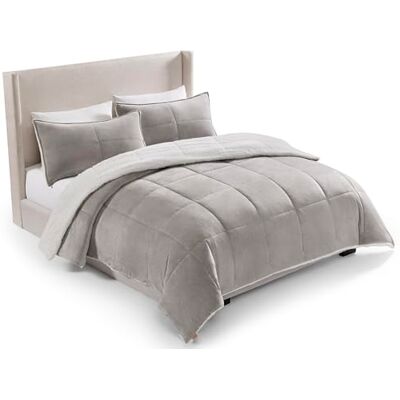 UGG Parure de lit Blissful Literie douce et confortable Couette réversible et taies d'oreiller Ensemble pour très grand lit Accents pour chambre à coucher Sceau UGG Parure de lit Blissful Literie douce et confortable Couette réversible et taies d'oreiller Ensemble pour très grand lit Accents pour chambre à coucher Sceau
