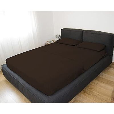 GEMITEX Parure de lit double Couleur marron avec traitement NO-STIRO, effet satin, en microfibre de polyester. Composé de 2 draps et 2 taies d'oreiller couleur unie Fabriqué en Italie GEMITEX Parure de lit double Couleur marron avec traitement NO-STIRO, effet satin, en microfibre de polyester. Composé de 2 draps et 2 taies d'oreiller couleur unie Fabriqué en Italie