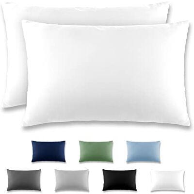 REDKEY Taie Oreiller 40x60 Blanc Lot de 2 Taies d'Oreillers 40 x 60 Carré en Microfibre Brossée, Housse Oreiller Coussin Oreiller avec sa Fermeture à Rabat (sans Fermeture Éclair) REDKEY Taie Oreiller 40x60 Blanc Lot de 2 Taies d'Oreillers 40 x 60 Carré en Microfibre Brossée, Housse Oreiller Coussin Oreiller avec sa Fermeture à Rabat (sans Fermeture Éclair)
