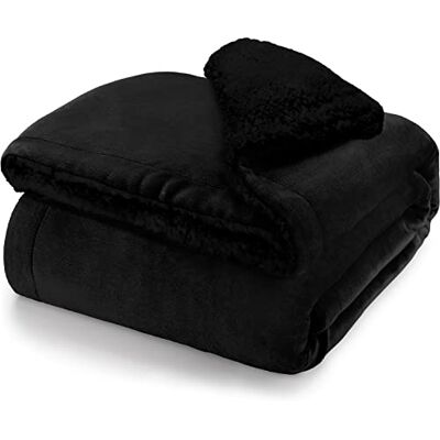 Blumtal Plaid Polaire Noir 150 x 200 cm Certifié OEKO-TEX®, Sherpa, Couverture Haute Qualité, Doux, Chaud, Moelleux Blumtal Plaid Polaire Noir 150 x 200 cm Certifié OEKO-TEX®, Sherpa, Couverture Haute Qualité, Doux, Chaud, Moelleux