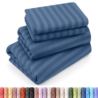 Utopia Bedding Parure de lit 4 pièces en microfibre douce avec poche profonde de 40,6 cm, facile d'entretien (rayures Bleu marine) Utopia Bedding Parure de lit 4 pièces en microfibre douce avec poche profonde de 40,6 cm, facile d'entretien (rayures Bleu marine)