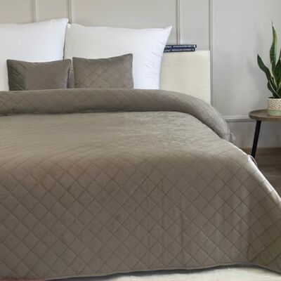 Euromat Couvre-lit matelassé avec 2 taies d'oreiller 40 x 40 cm (Taupe marron Velours amarante, 180 x 220 cm) Euromat Couvre-lit matelassé avec 2 taies d'oreiller 40 x 40 cm (Taupe marron Velours amarante, 180 x 220 cm)