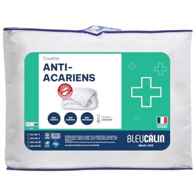 Bleu Calin Couette Chaude Anti-Acariens 200x200 cm, Pour lit 1 ou 2 personnes, Enveloppe douce microfibre, Fabriquée en France Bleu Calin Couette Chaude Anti-Acariens 200x200 cm, Pour lit 1 ou 2 personnes, Enveloppe douce microfibre, Fabriquée en France