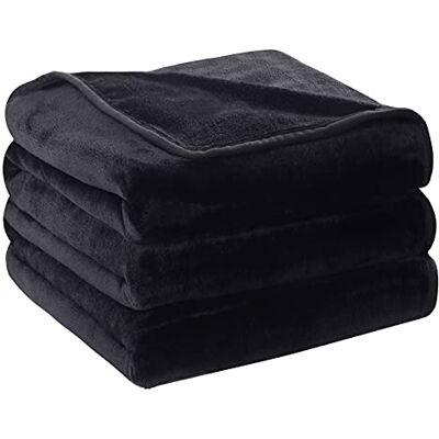 HOZY Couverture double face universelle quatre saisons douce en flanelle 350 g/m² pour lit/canapé et couvre-canapés (sans électricité statique) Noir 220 x 240 cm HOZY Couverture double face universelle quatre saisons douce en flanelle 350 g/m² pour lit/canapé et couvre-canapés (sans électricité statique) Noir 220 x 240 cm