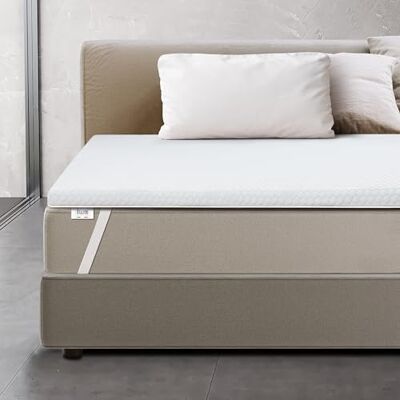 The White Stone Surmatelas à mémoire de forme 130 x 180 cm Correcteur de matelas 6 cm Rembourrage de matelas avec revêtement déhoussable Antibactérien et antifongique The White Stone Surmatelas à mémoire de forme 130 x 180 cm Correcteur de matelas 6 cm Rembourrage de matelas avec revêtement déhoussable Antibactérien et antifongique