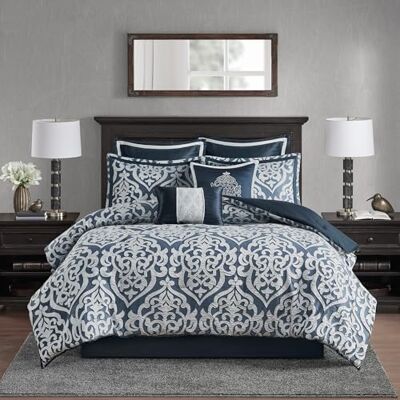 Madison Park Parure de lit alternative en duvet toutes saisons, taies assorties, jupe de lit, oreillers décoratifs, bleu marine, très grand lit (264,2 x 233,7 cm) Madison Park Parure de lit alternative en duvet toutes saisons, taies assorties, jupe de lit, oreillers décoratifs, bleu marine, très grand lit (264,2 x 233,7 cm)