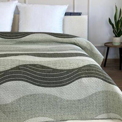 Euromat Couvre-lit matelassé (sans taie d'oreiller) Dimensions : 220 x 240 cm Noir et blanc Vagues SY-7630 SY-7630 Euromat Couvre-lit matelassé (sans taie d'oreiller) Dimensions : 220 x 240 cm Noir et blanc Vagues SY-7630 SY-7630